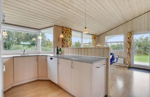 Knebel House | Lovely home in Knebel with WiFi