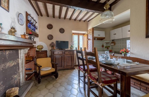 Casoli House | Lovely home in Limano with kitchen