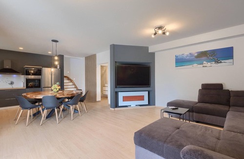 Divsici House | Lovely home in Marcana