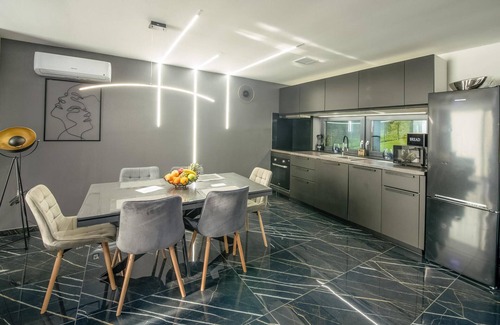 Brestovac House | Lovely home in Novo Zvecevo with sauna