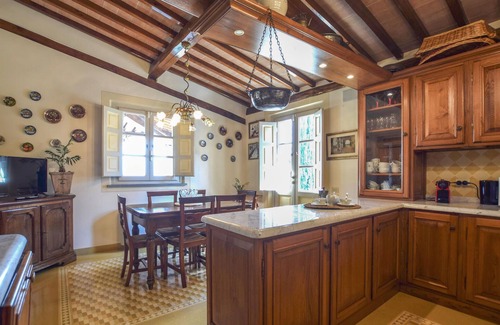 Lucca House | Lovely home in Santo Stefano with WiFi