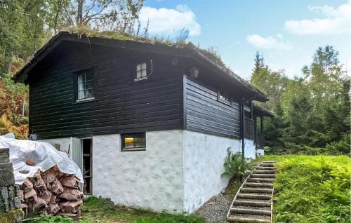 Møre og Romsdal House | Lovely Home In Stranda With Wifi