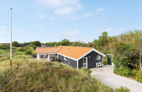 Sønder Vorupør House | Lovely home in Thisted with WiFi