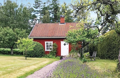 Solnehult House | Lovely home in Vimmerby with lake view
