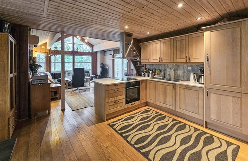 Kviteseid House | Lovely home in Vrådal with sauna