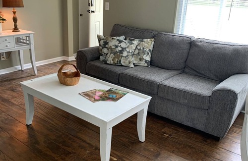 Lapeer House | Lovely Home located in Lapeer MI.