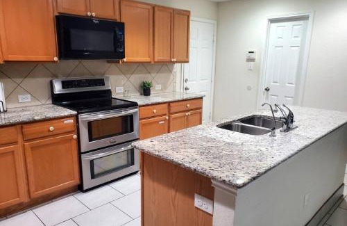 Kyle House | Lovely Home Near San Marcosatx