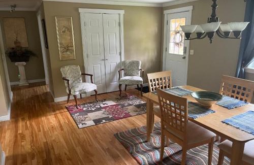Eastern Vermont House | Lovely home near Stowe, shopping and trails