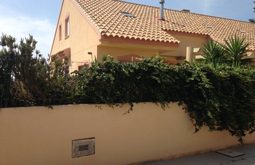 Los Puertos House | Lovely house in the town center of ISLA PLANA