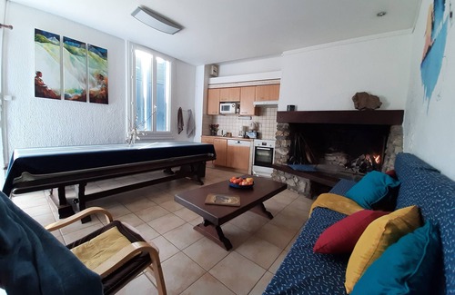 Argeles Gazost House | Lovely house with beautiful garden, close to town center. No Linky + filter.