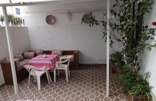 Miramar House | Lovely house with garden