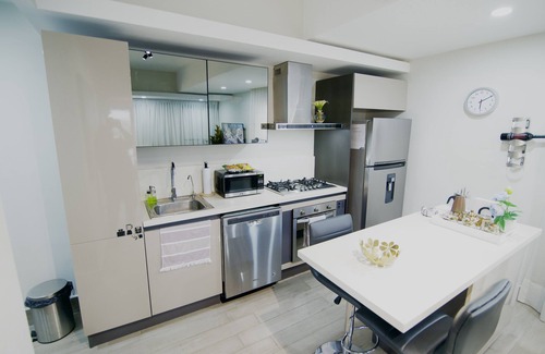 Sarasota Apartment | ❤ Lovely KING Bed/Rooftop/Parking in Bella Vista