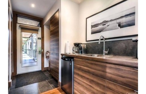 Lac Superieur Village Apartment | Lovely Lac-Supérieur Studio—Mins to Mont-Tremblant