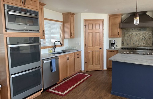 Neenah House | Lovely Lake Winnebago beachfront home, EAA, Packers, water activities, skiing