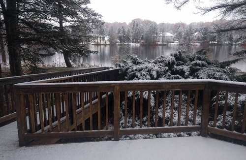 Mount Pocono Ski Chalet | Lovely Lakefront Chalet!