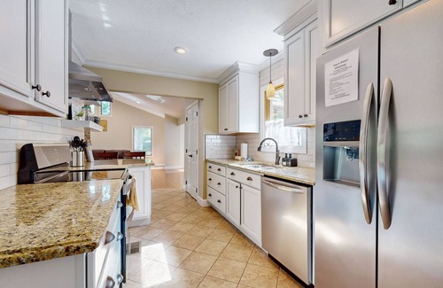 Maynardville House | Lovely lakefront home with fire pit, fireplace, dock and gas grill