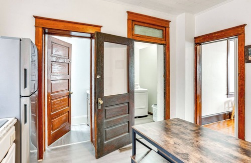 Rohrerstown Apartment | Lovely Lancaster Aptartment in Walkable Location!