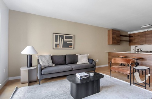 Lower East Side Apartment | Lovely LES 1BR w/Gym, Doorman & W/D, nr Park, by Blueground