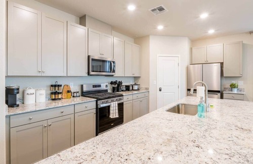 Arden House | Lovely Lux 4 Bedroom Vegas Home