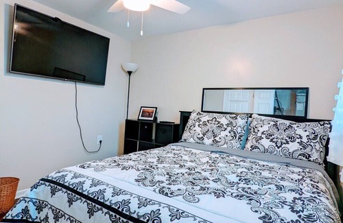 Glen Allen Apartment | Lovely Luxury Condo S