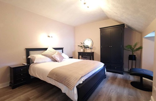 Hunspow Apartment | Lovely Modern Flat in Castletown, Highlands