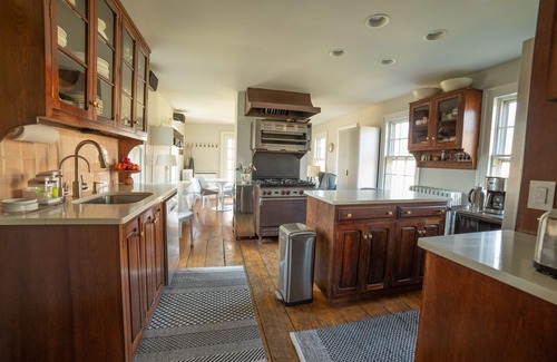East Marion House | Lovely North Fork Sea Captain's Home