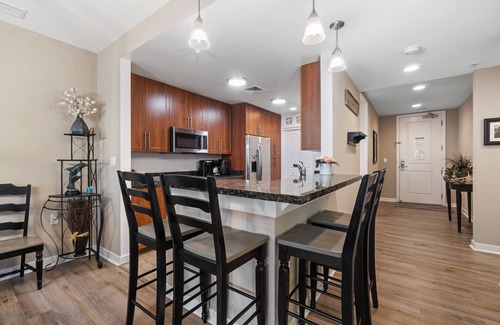 Sandbridge Condo | Lovely Poolside Condo in an Oceanfront Building!
