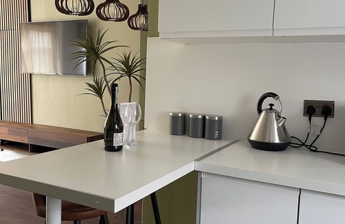 Chatham House | Lovely Premium Chatham Home