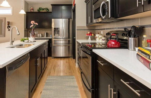 Symons Valley House | Lovely Pristine House close to the Rocky Mountains