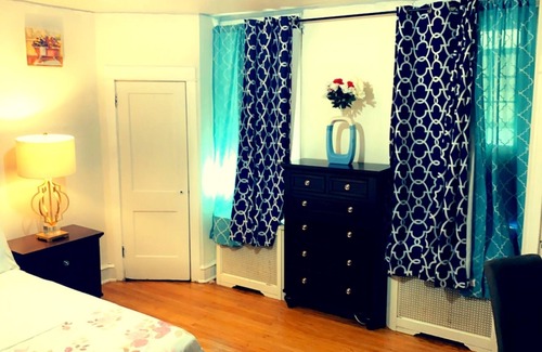 Foxcroft Square House | Lovely private room
