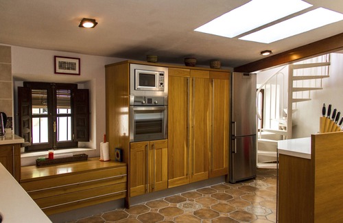 Salobrena House | Lovely Renovated Spanish Townhouse