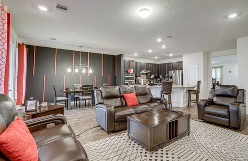 Clodine House | Lovely Richmond Home w/Outdoor Kitchen & Grill!