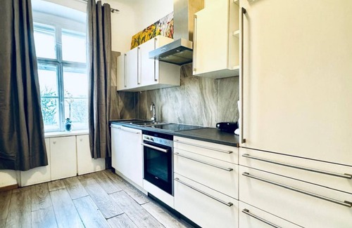 Josefstadt Apartment | Lovely Room in a Shared Apt. Close to Stadthalle