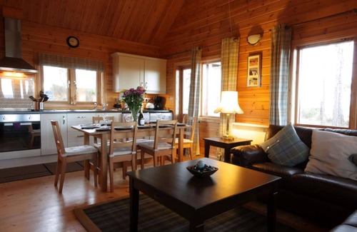 Tain Cottage | Lovely rural location under a mile from a stunning sandy beach in Shandwick.