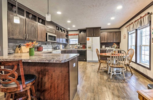 Rutland House | Lovely Sadieville Retreat w/Deck & Grill!