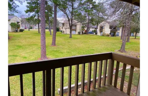 Crosby House | Lovely Spacious 2 Bedroom condo