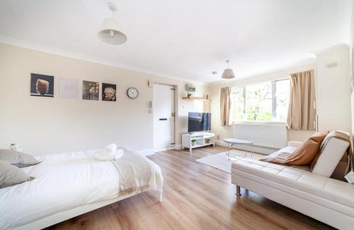 Wimbledon Apartment | Lovely Studio Flat in Wimbledon w/Free Parking
