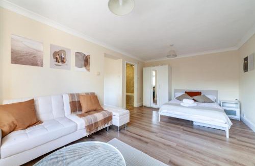 Wimbledon Apartment | Lovely Studio Flat in Wimbledon w/Free Parking