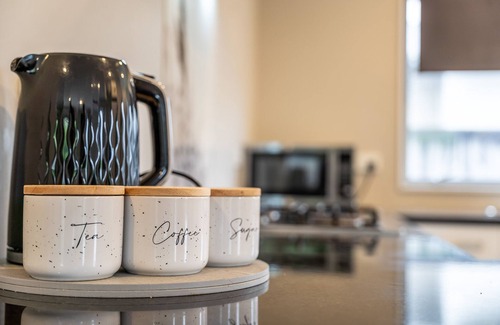 Frankton House | Lovely Townhouse Recently renovated
