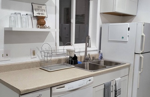 Abbott Loop House | Lovely townhouse