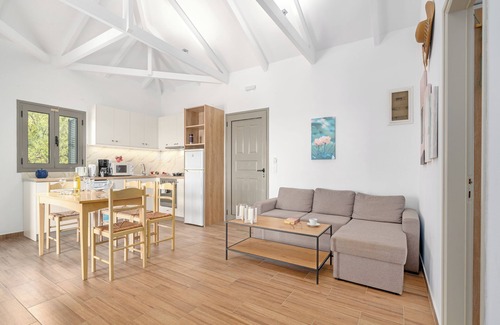 Gialova House | Lovely two bedroom house with private pool and great views
