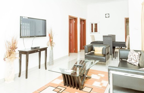 Kweiman House | Lovely Two-bedroom House Near Aburi, Accra