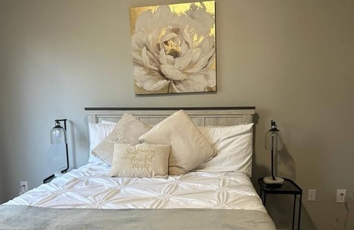 Energy Corridor Apartment | Lovely Two Bedroom Loft in Houston