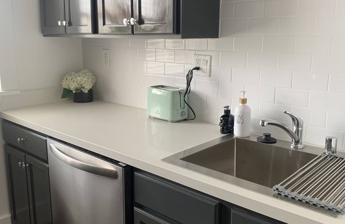 Hollywood Hills West Apartment | Lovely unit in heart of Hollywood