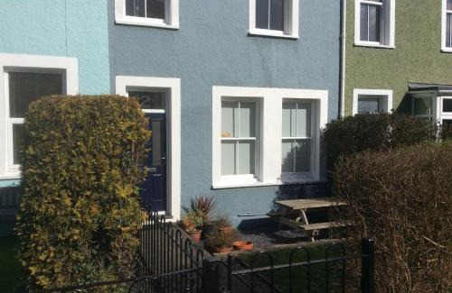 Bangor House | Lovely Victorian town house close to the sea.