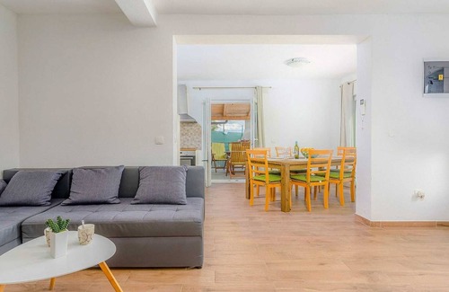Rakotule Villa | Lovely villa with swimming pool