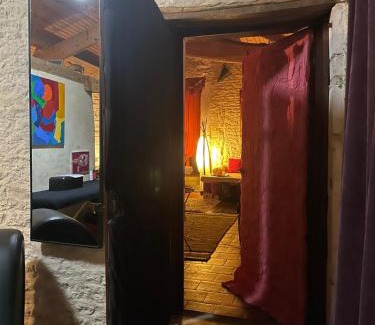 Maillezais Hotel | LoveRoom Adults-Only