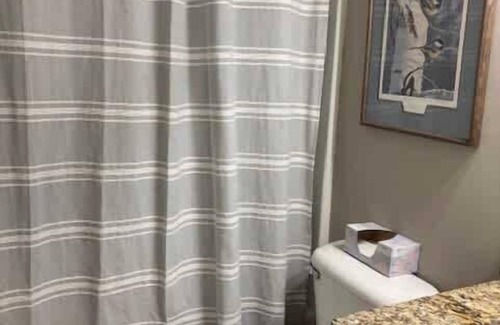 Loves Park Condo | Loves Park Condo: King Bed, Near Water Parks & More!