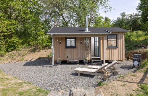 Bad Berleburg Apartment | Lovingly furnished Tiny House (18 sqm) for up to 4 people with garden terrace