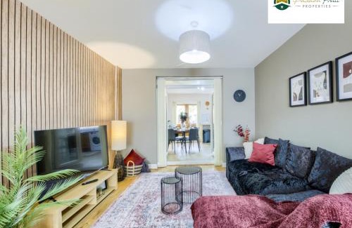 Weston on Trent House | Low Rate - 3 Bedroom House, Sleeps 5, Near Coventry College & Warwickshire Hospital, With Unli Wi-Fi, Driveway Parking and Garden - 22DSC